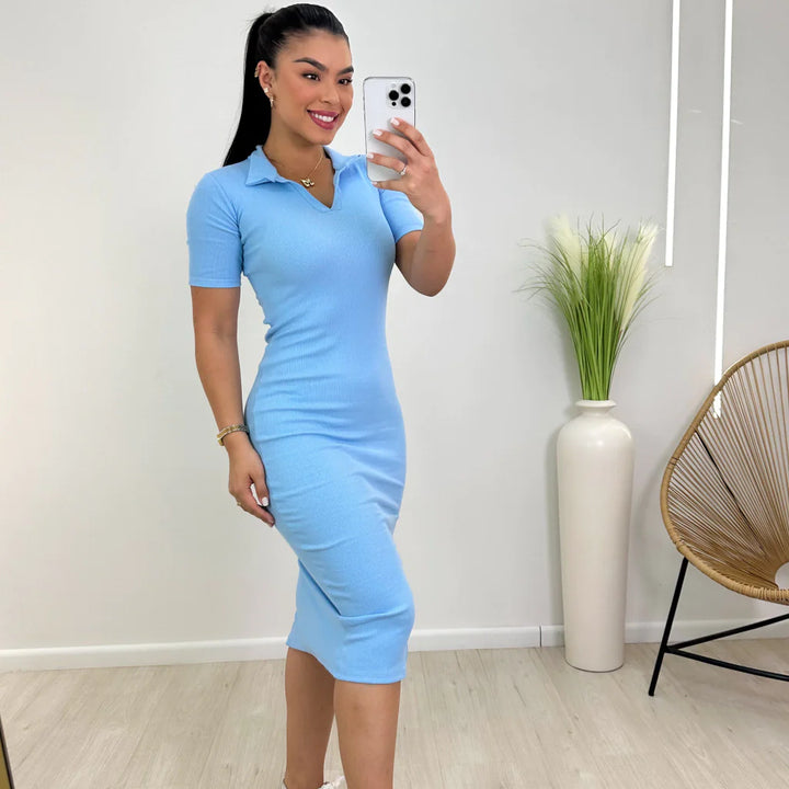 Vestido canelado de gola